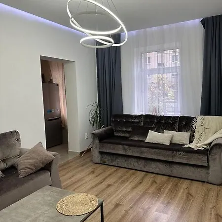Comfort Forum House