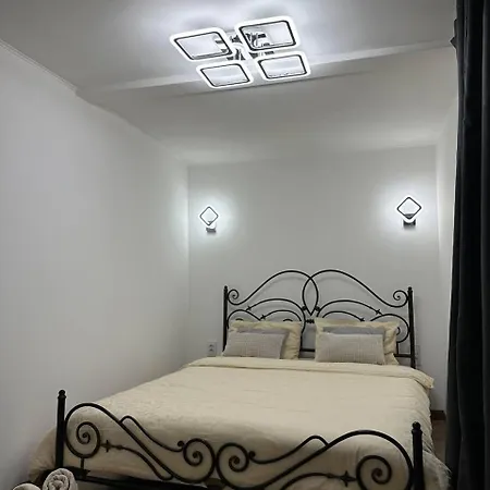 Comfort Forum House לבוב